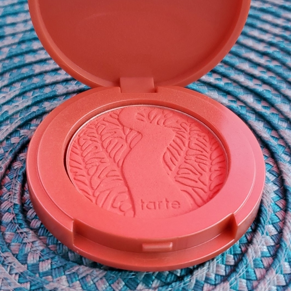 tarte Other - Tarte Amazonian Clay 12-hour Blush in Quirky